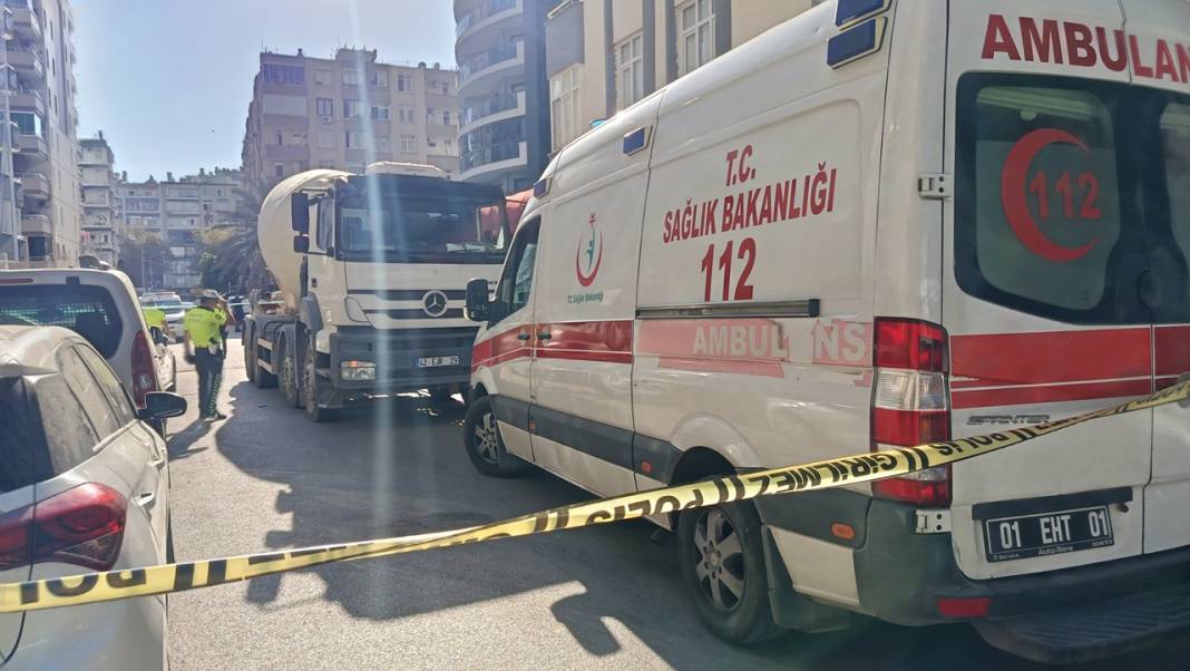 Beton mikseri yayayı ezdi! 3